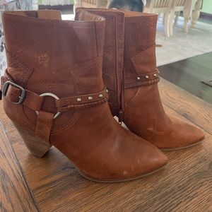Lucky brand ankle booties with heel